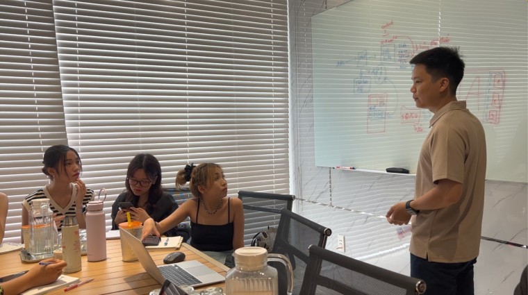 Training Marketing + Ecom : Xây dựng Website và Social cho J-P Fashion        